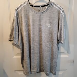 Adidas Men's Gray T-Shirt. Size XL. #JL